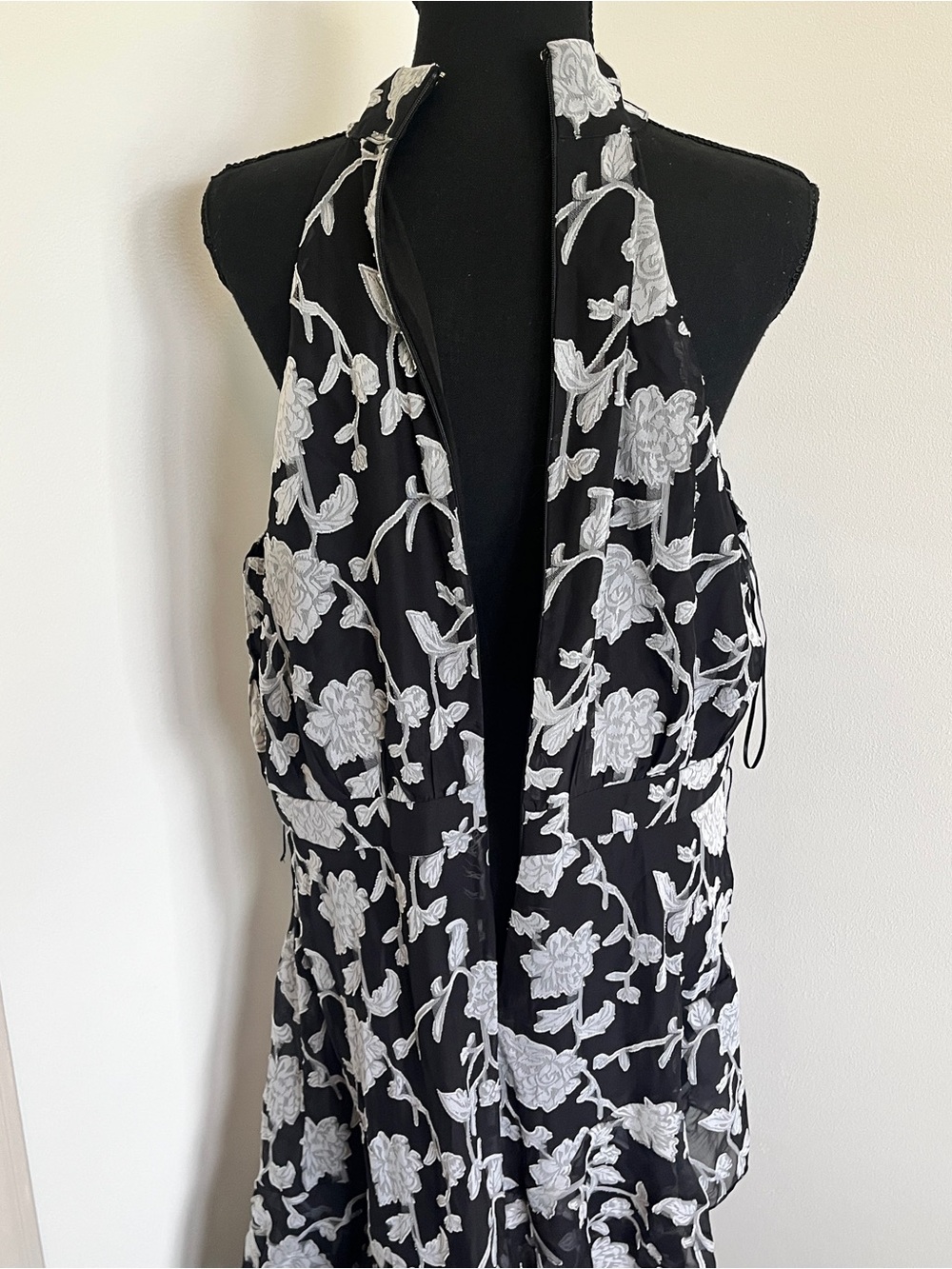 LENA Black Floral Maxi Dress XL Halter Open Back Ruffle Formal Gown - Picture 7 of 10